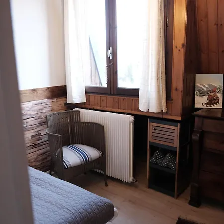 Apartment Altitude 1659 - T2 Spacieux Avec Bureau, Vue Imprenable Sur Les Montagnes Font-Romeu-Odeillo-Via